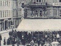 Trg bana Jelačića 1900. godine, 'Narodna kavana'.jpg